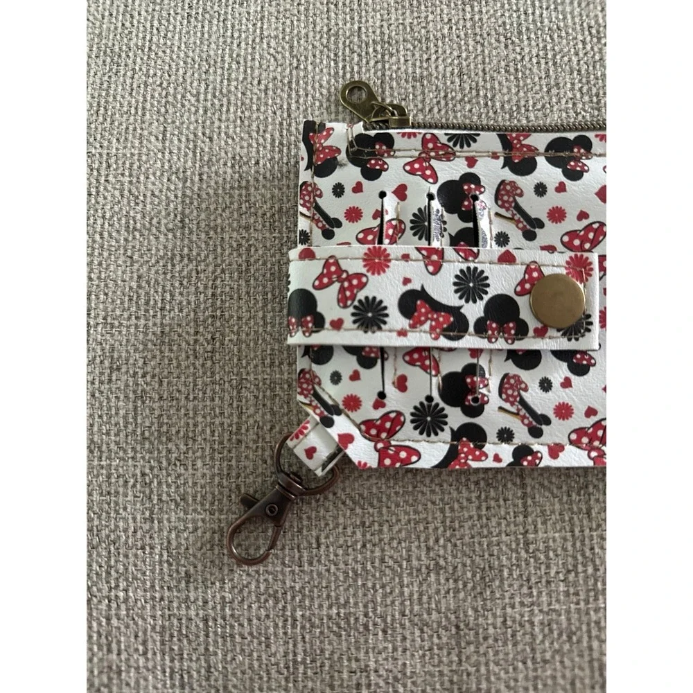 Minnie Mouse White Black Red card holder with zipper 6